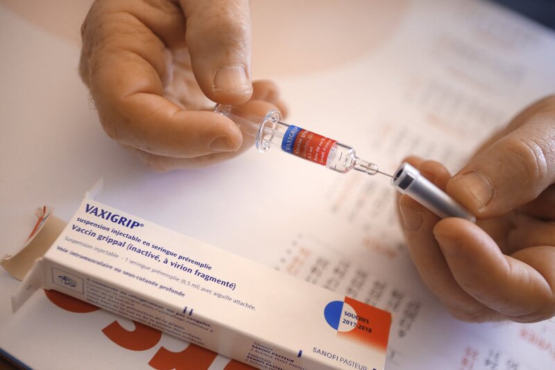 Vắc xin cúm Vaxigrip sản xuất bởi hãng dược phẩm Pháp
