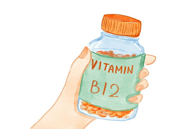 Thiếu vitamin B12 trong khẩu phần ăn của bé là nguyên nhân gây ra tình trạng loét lưỡi thường xuyên