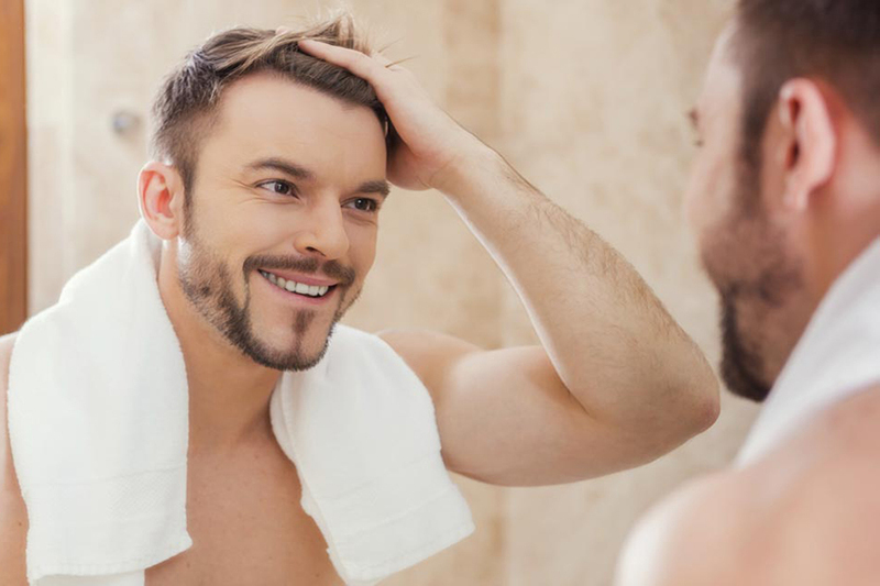 Bệnh vảy nến - một trong các bệnh về da đầu ở nam giới ở nam giới cần được điều trị sớm