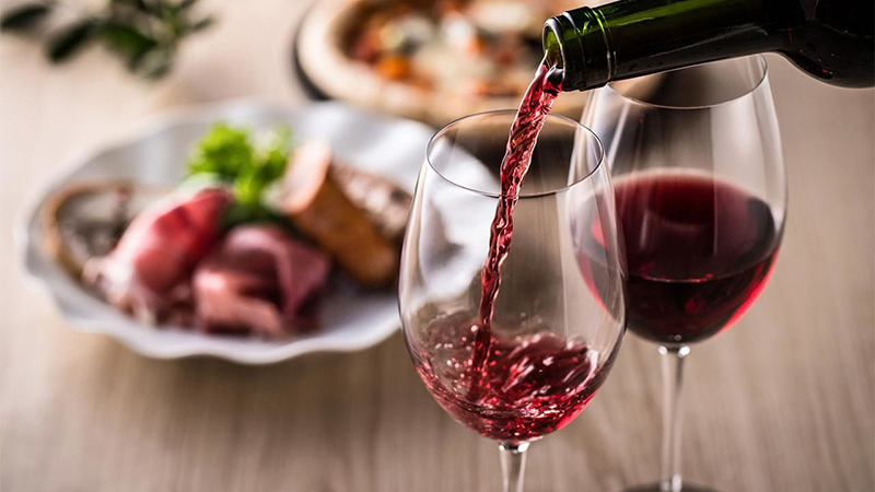 Các loại rượu có thể khiến tình trạng thiếu máu tệ đi nhanh chóng