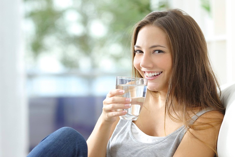Uống nhiều nước để phòng ngừa bệnh sỏi thận