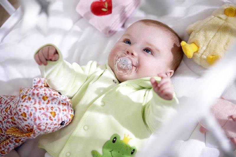 Trẻ sơ sinh bị rối loạn chuyển hóa cần chăm sóc đặc biệt
