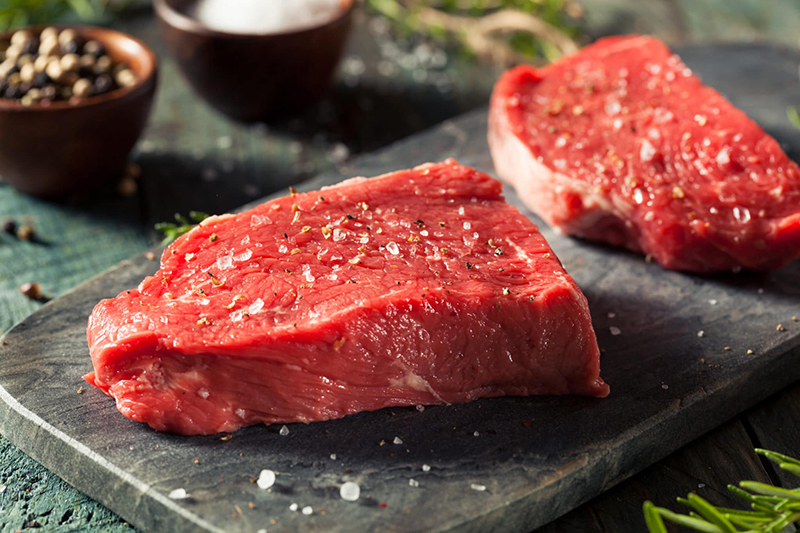 Thịt bò là loại thịt đỏ có thể cung cấp cho cơ thể 15% sắt mỗi ngày