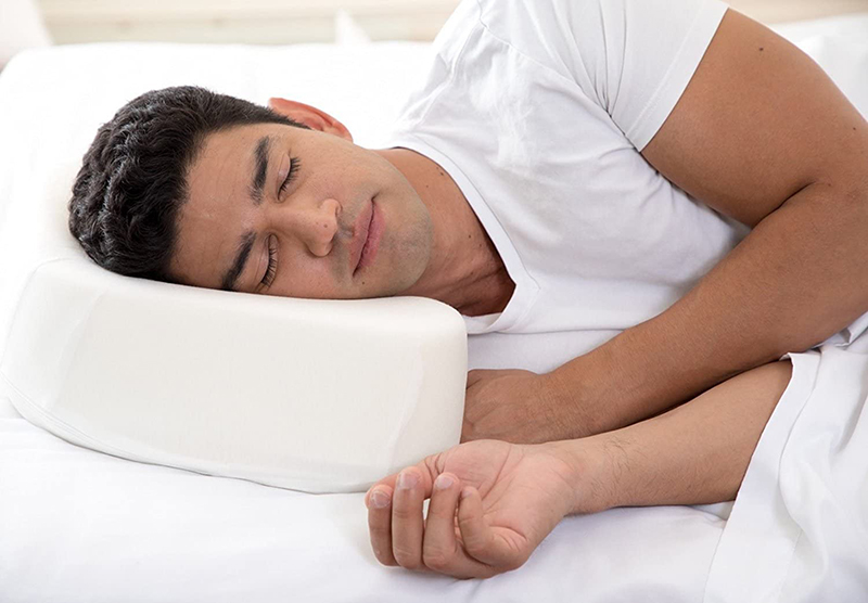 Thay đổi tư thế ngủ để khắc phục triệu chứng tê tay