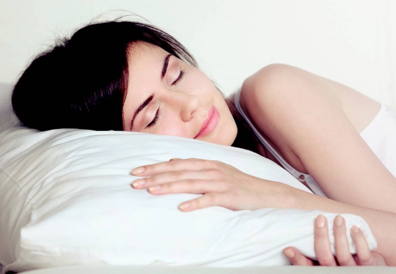 Biết được tại sao bị nghẹt mũi khi đi ngủ nên kê cao đầu giúp mũi dễ chịu và dễ ngủ hơn