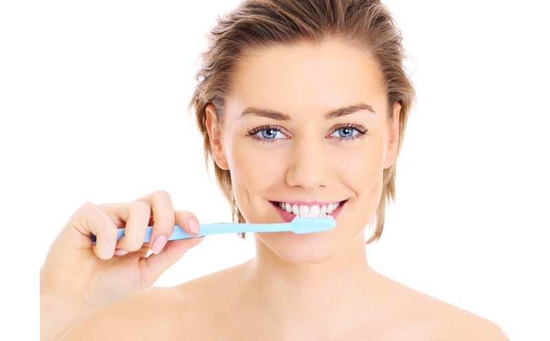 Kem đánh răng làm trắng có thể gây mài mòn men răng