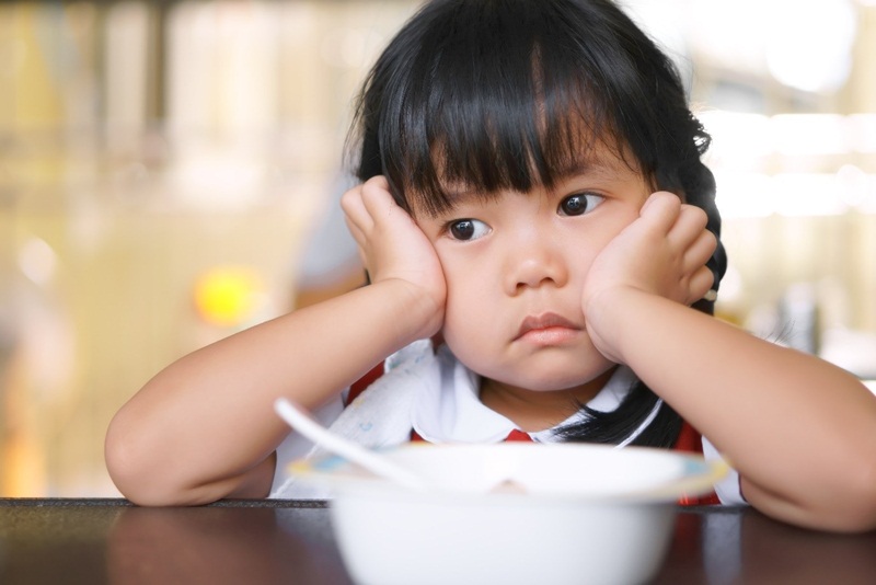 Trẻ có biểu hiện mệt mỏi, chán ăn