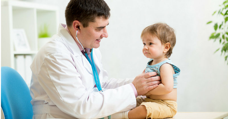 Bạn nên hỏi bác sĩ về các biểu hiện thường xảy ra đối với mỗi loại vắc xin khi tiêm