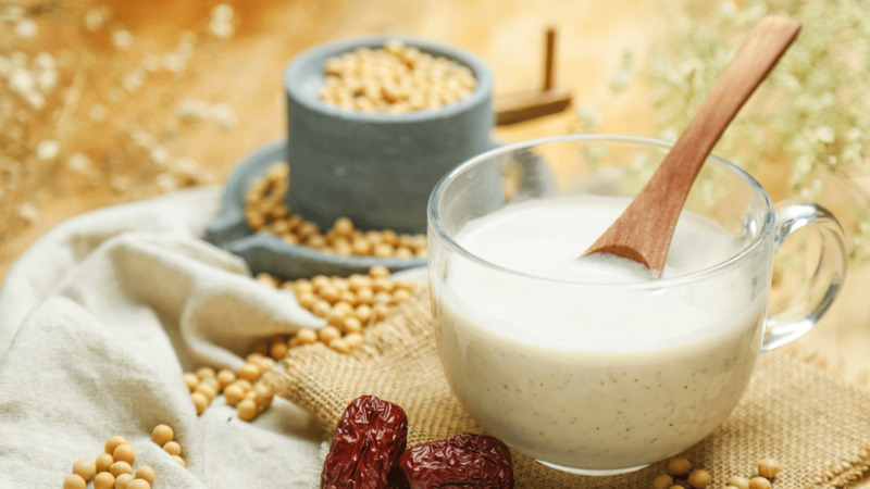 Người bị gout uống sữa đậu nành dễ khiến triệu chứng bệnh nghiêm trọng hơn