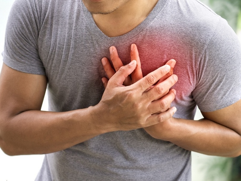 Đau ngực là triệu chứng kinh điển cảnh báo ngừng tim