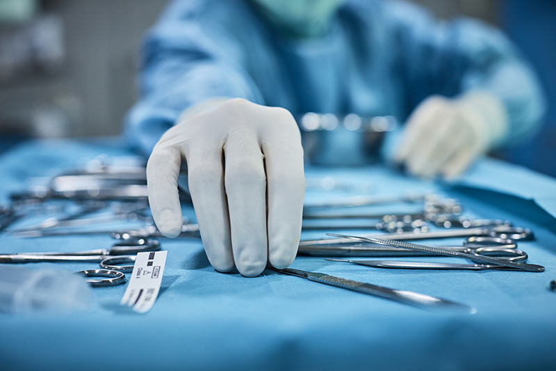 Bước chuẩn bị dụng cụ phẫu thuật khá quan trọng để mang lại hiệu quả cao trong ca phẫu thuật