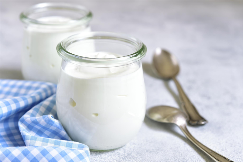 Nên bổ sung Probiotic bằng cách tiêu thụ các loại sữa chua