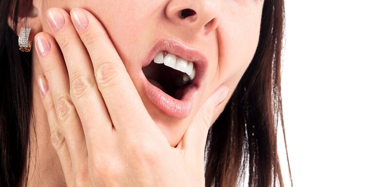 Sau tẩy trắng răng, bạn có thể bị ê buốt nhẹ