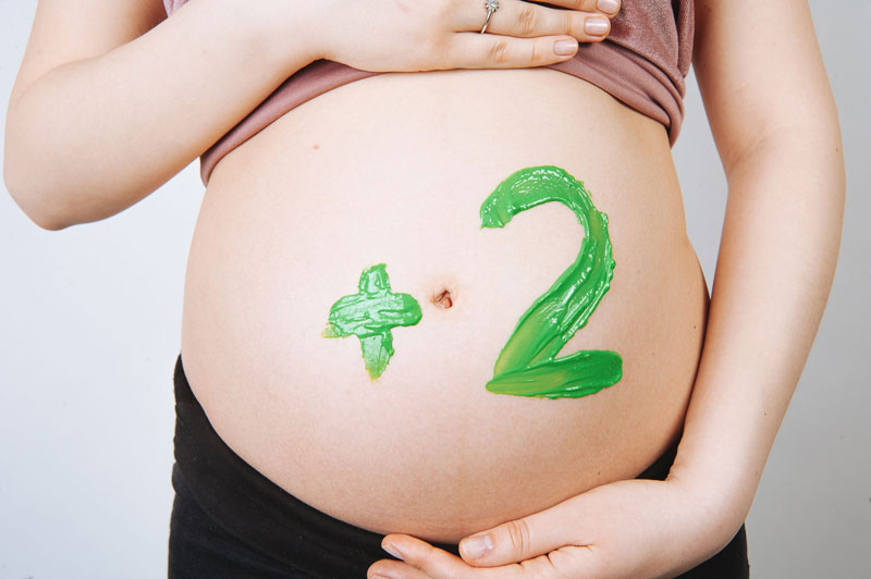 Người mang song thai tăng cân thế nào là vừa?