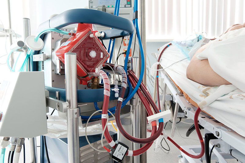 Khi bệnh nhân rơi vào tình trạng xấu nhất sẽ sử dụng đến phương pháp tim phổi nhân tạo