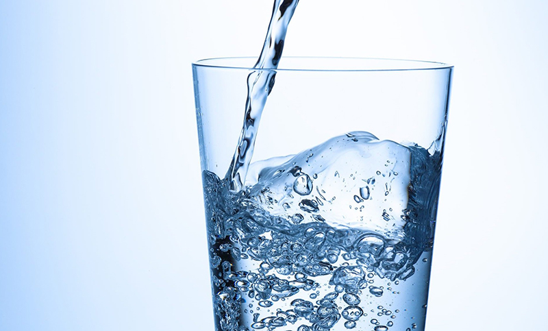 Bổ sung nước là điều đầu tiên trong quá trình phục hồi sức khỏe sau tiêm