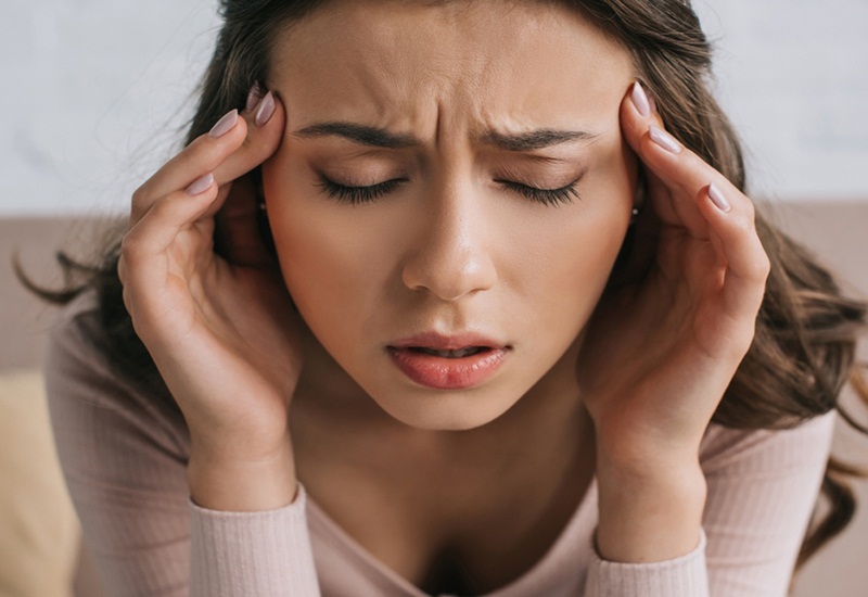 Một số trường hợp bị đau nhức đầu sau tiêm phòng Covid-19