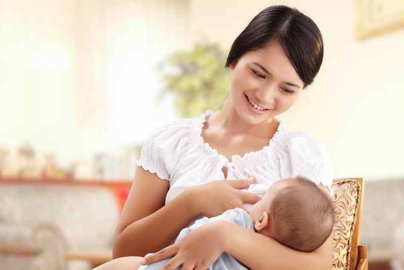 Sữa mẹ là nguồn dinh dưỡng tốt nhất cho trẻ sơ sinh