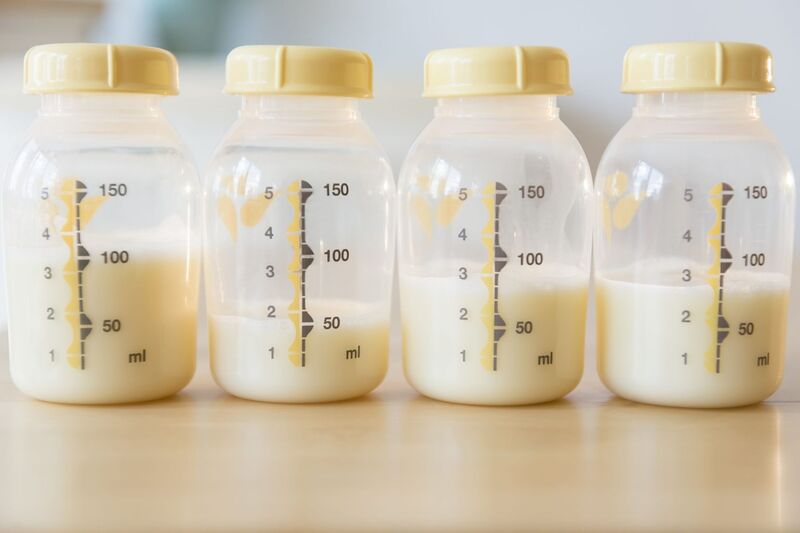Trữ sữa mẹ đúng cách giúp trẻ có nguồn sữa chủ động và đảm bảo hơn