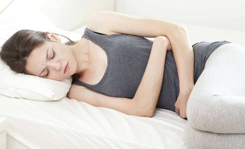 Viêm vùng chậu gây nên những cơn đau bụng dưới dữ dội cho nữ giới