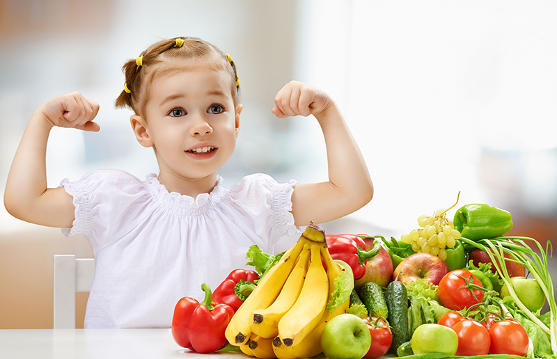 Chế độ dinh dưỡng hợp lý vẫn là ưu tiên hàng đầu trong quá trình nuôi dạy trẻ 