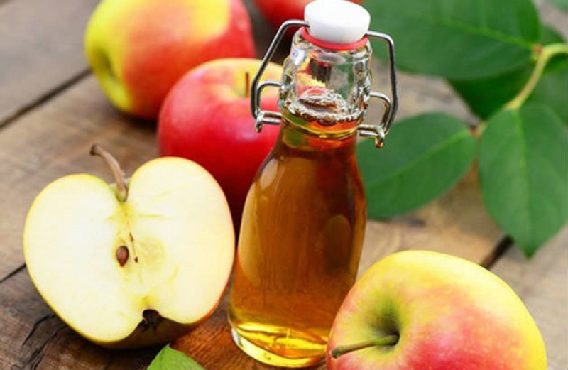 Giấm táo có khả năng chống khuẩn tốt nên trị mụn thịt rất hiệu quả