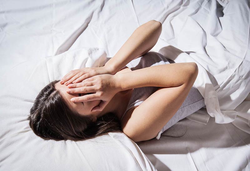 Triệu chứng sốt siêu vi thường khiến người bệnh mệt mỏi, đau nhức cơ thể
