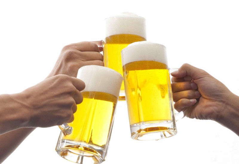 Lạm dụng rượu bia là một trong các nguyên nhân chính dẫn tới viêm tụy cấp