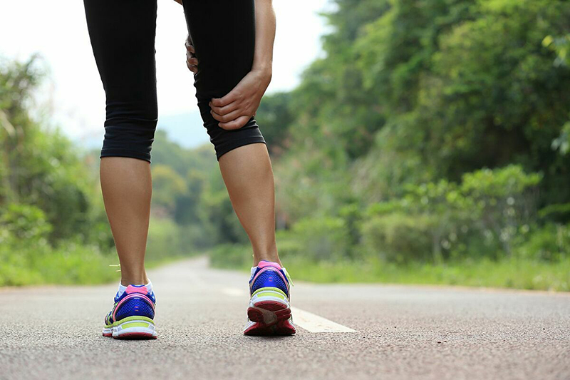 Vận động quá mạnh làm cho bắp chân gặp phải tình trạng đau nhức