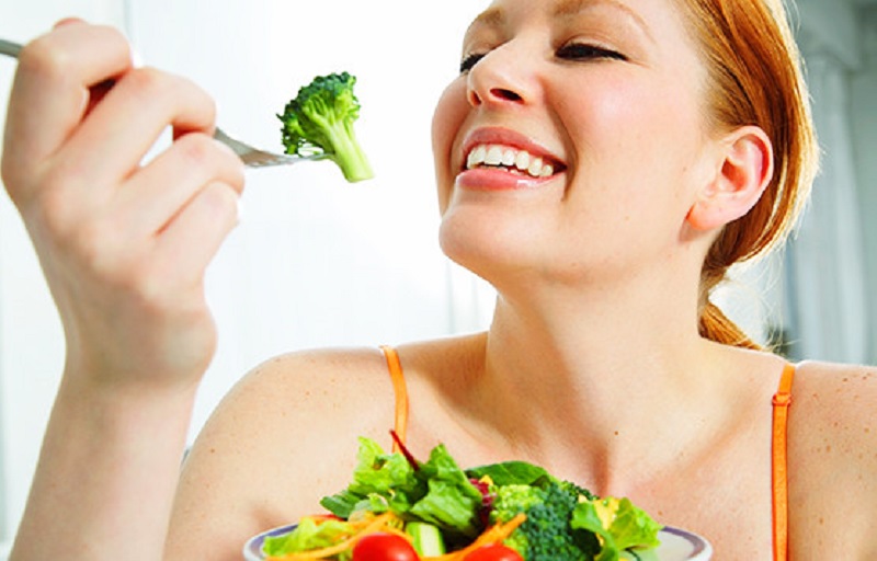 Chế độ ăn nhiều rau xanh, trái cây giúp cơ thể khỏe mạnh