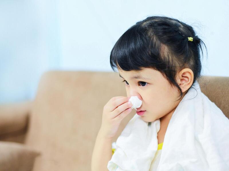 Vi khuẩn gây viêm mũi họng có thể cần điều trị với kháng sinh