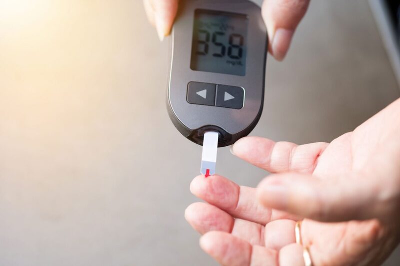 Bệnh nhân đường huyết cao cần kiểm soát đường huyết ở mức an toàn