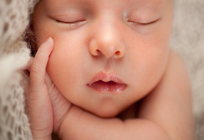 Trẻ sơ sinh có hệ miễn dịch kém nên rất dễ bị dị ứng thời tiết