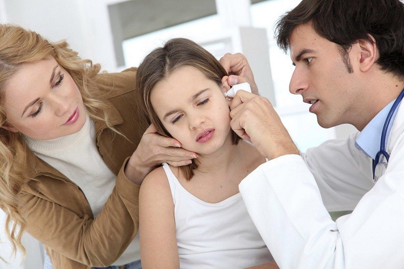 Bệnh viêm tai ngoài ở trẻ cần được điều trị sớm để ngăn chặn biến chứng xấu