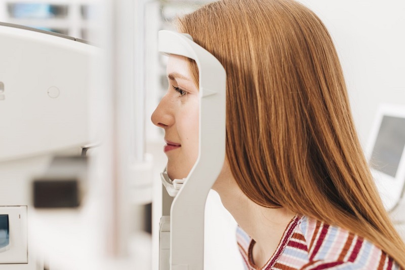 Khám mắt định kỳ giúp phát hiện sớm bệnh lý về mắt trong đó có đục thủy tinh thể