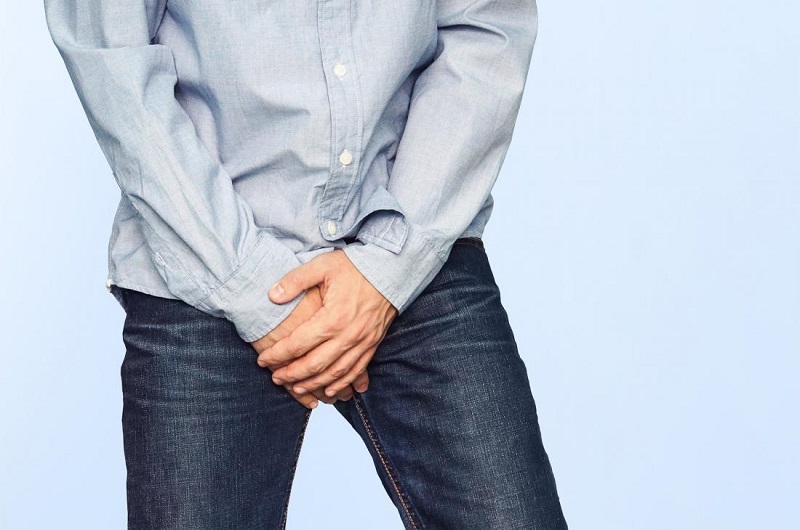 Ngay khi có triệu chứng đau dữ dội và đột ngột ở vùng bìu nam giới nên nhanh chóng đến gặp bác sĩ để chẩn đoán xoắn tinh hoàn