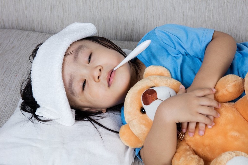 Tình trạng nhiễm khuẩn tiết niệu ở trẻ kèm sốt cao rất nguy hiểm