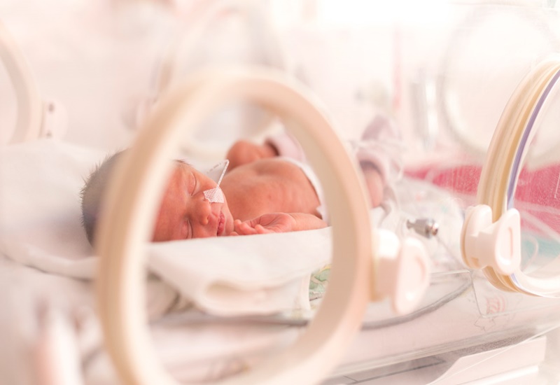 Trẻ ra đời trước tuần thứ 28 của thai kỳ được gọi là sinh cực non