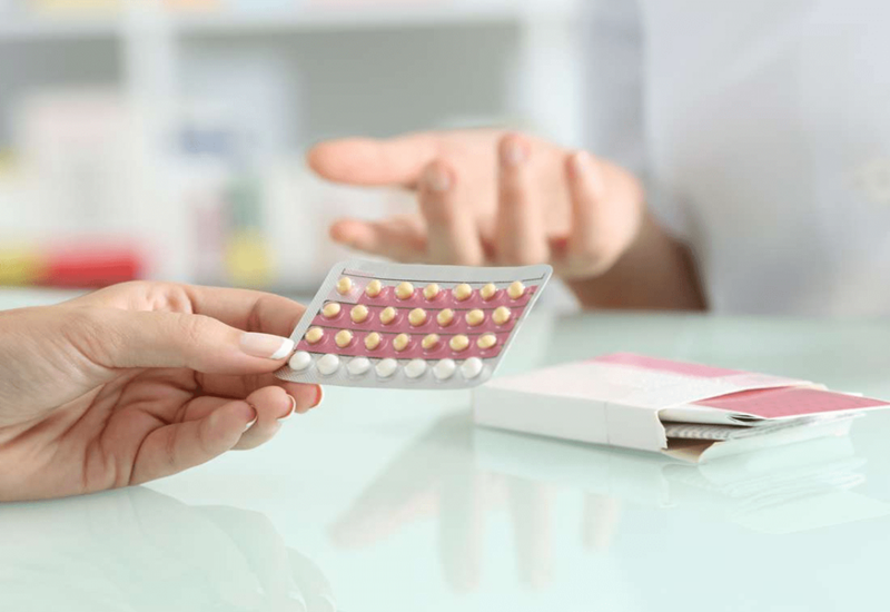 Sử dụng thuốc tránh thai có thể dẫn đến khí hư có màu nâu giữa kỳ kinh