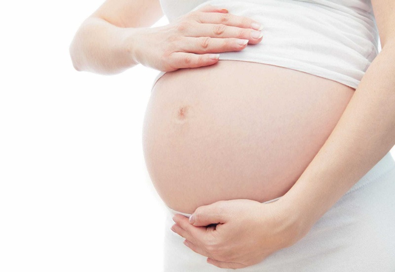 Thai quá lớn hoặc thai đôi làm tăng nguy cơ sa tử cung