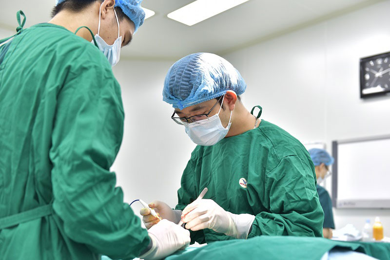 Bệnh viện Đa khoa MEDLATEC có kinh nghiệm cắt bao quy đầu cho nam giới