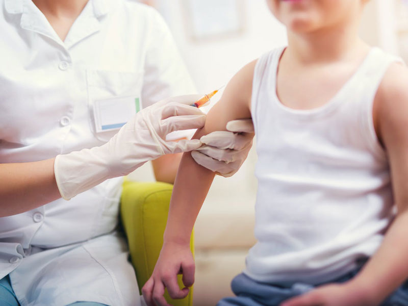 Tiêm vắc xin giúp hạn chế nguy cơ mắc bệnh