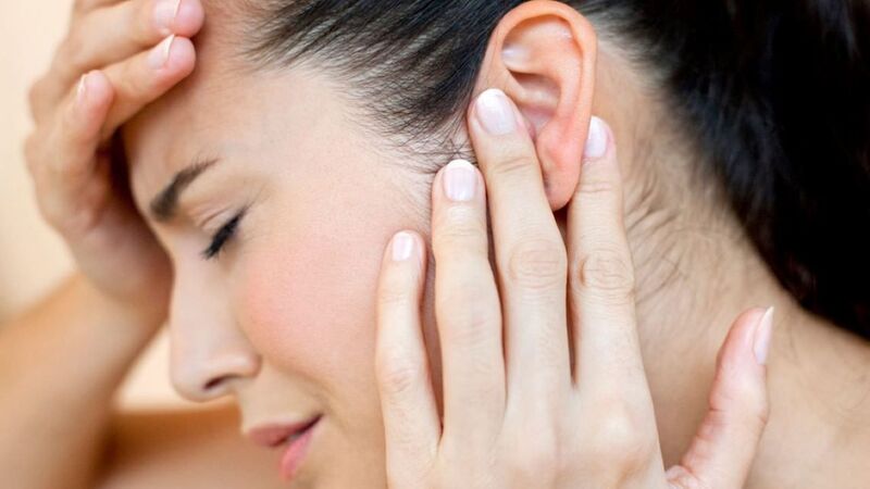 Ù tai có thể do ráy tai nhiều không được vệ sinh tốt