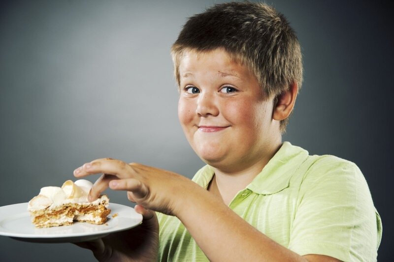Trẻ thừa cân béo phì có nguy cơ mắc bệnh về xương cao hơn