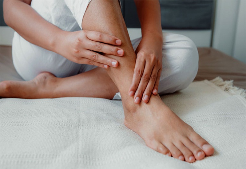 Bệnh nhân nên cẩn trọng với triệu chứng tê bì tay chân hay tình trạng yếu cơ, rối loạn vận động