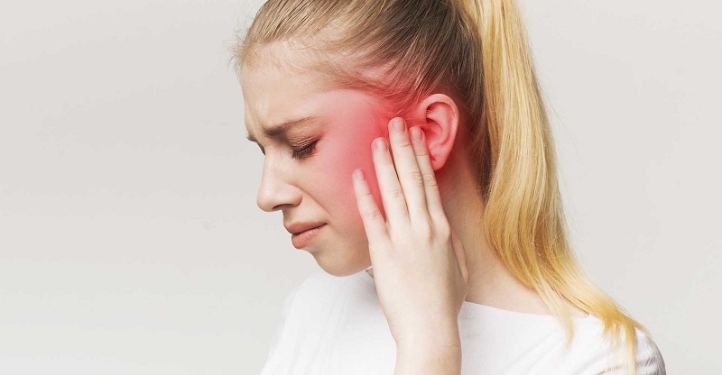 Viêm xoang có thể gây ra biến chứng viêm tai giữa cho người bệnh