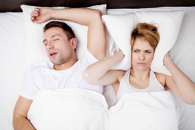 Ngáy khi ngủ là một trong những dấu hiệu ngưng thở khi ngủ