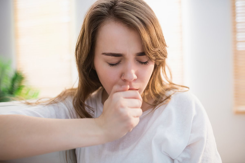 Khi bị viêm phổi bệnh nhân thường có dấu hiệu ho nhiều