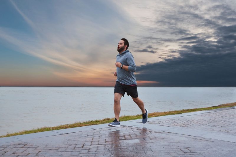 Đi bộ, chạy bộ là một trong những bài tập điều trị rối loạn cương dương rất đơn giản mà hiệu quả
