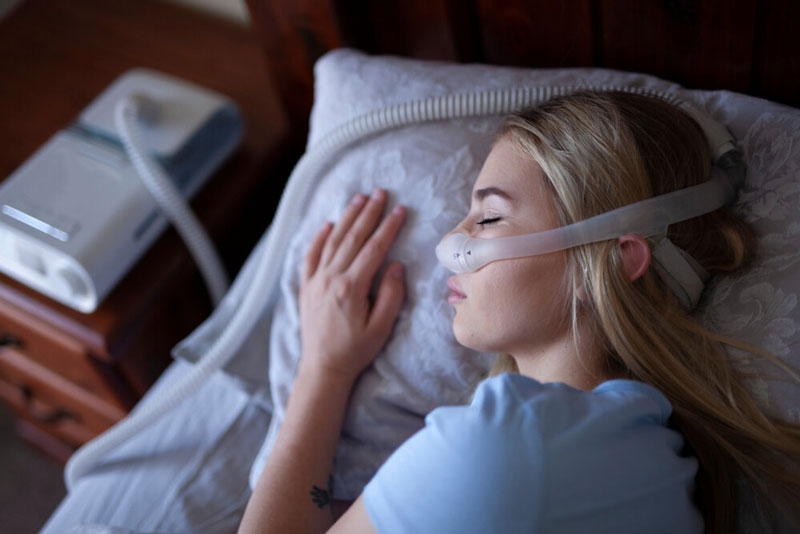 Sử dụng máy thở áp lực dương liên tục CPAP